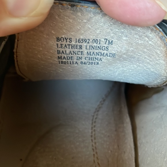 Florsheim black dress shoes, men’s/boys size 7, worn once - Picture 5 of 5